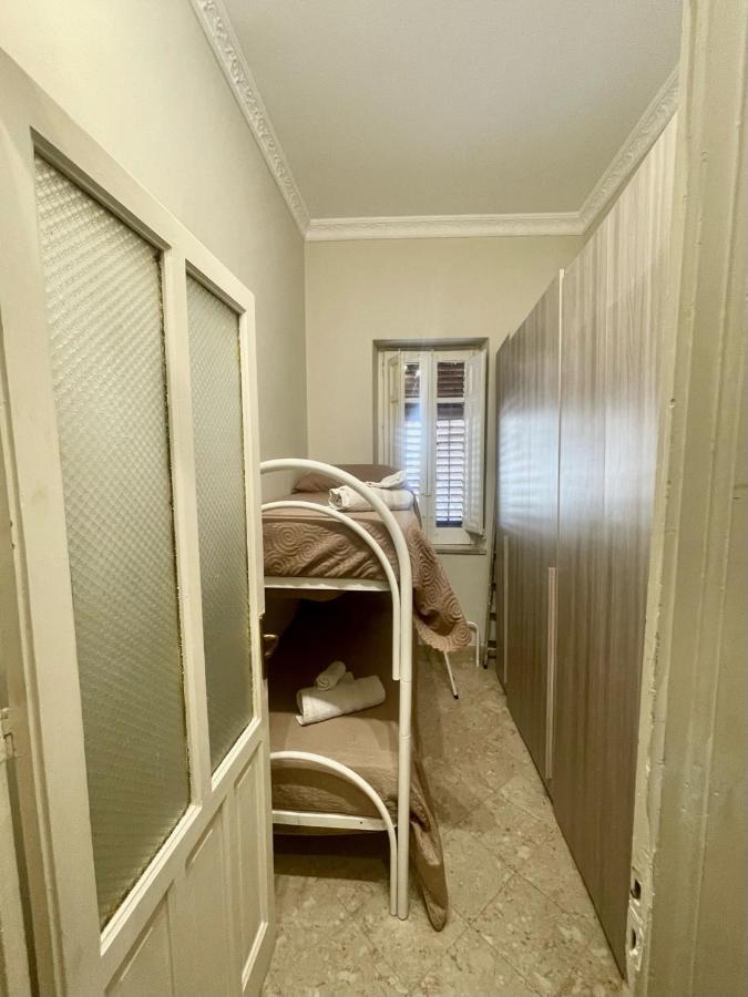 Apartament Dimora Di Maury A Due Passi Dai Trasporti E Da Ballaro パレルモ エクステリア 写真