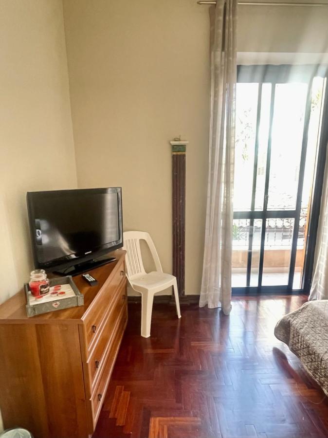 Apartament Dimora Di Maury A Due Passi Dai Trasporti E Da Ballaro パレルモ エクステリア 写真