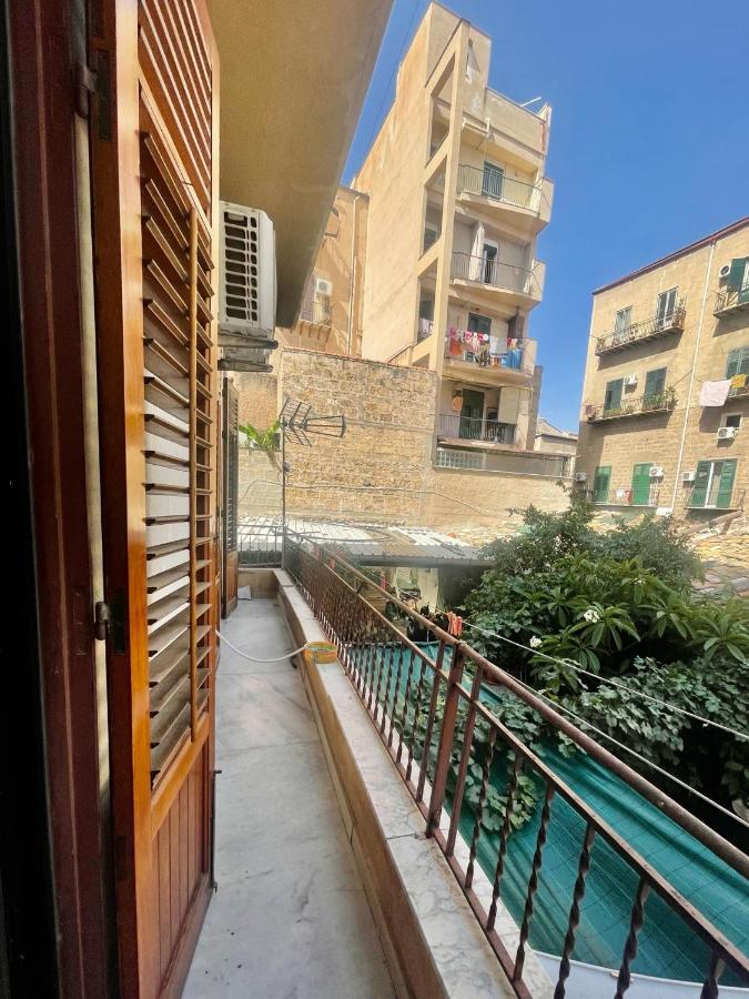 Apartament Dimora Di Maury A Due Passi Dai Trasporti E Da Ballaro パレルモ エクステリア 写真
