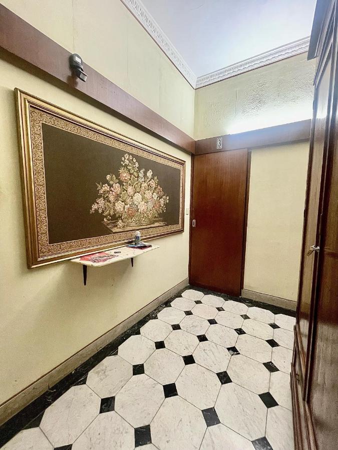 Apartament Dimora Di Maury A Due Passi Dai Trasporti E Da Ballaro パレルモ エクステリア 写真