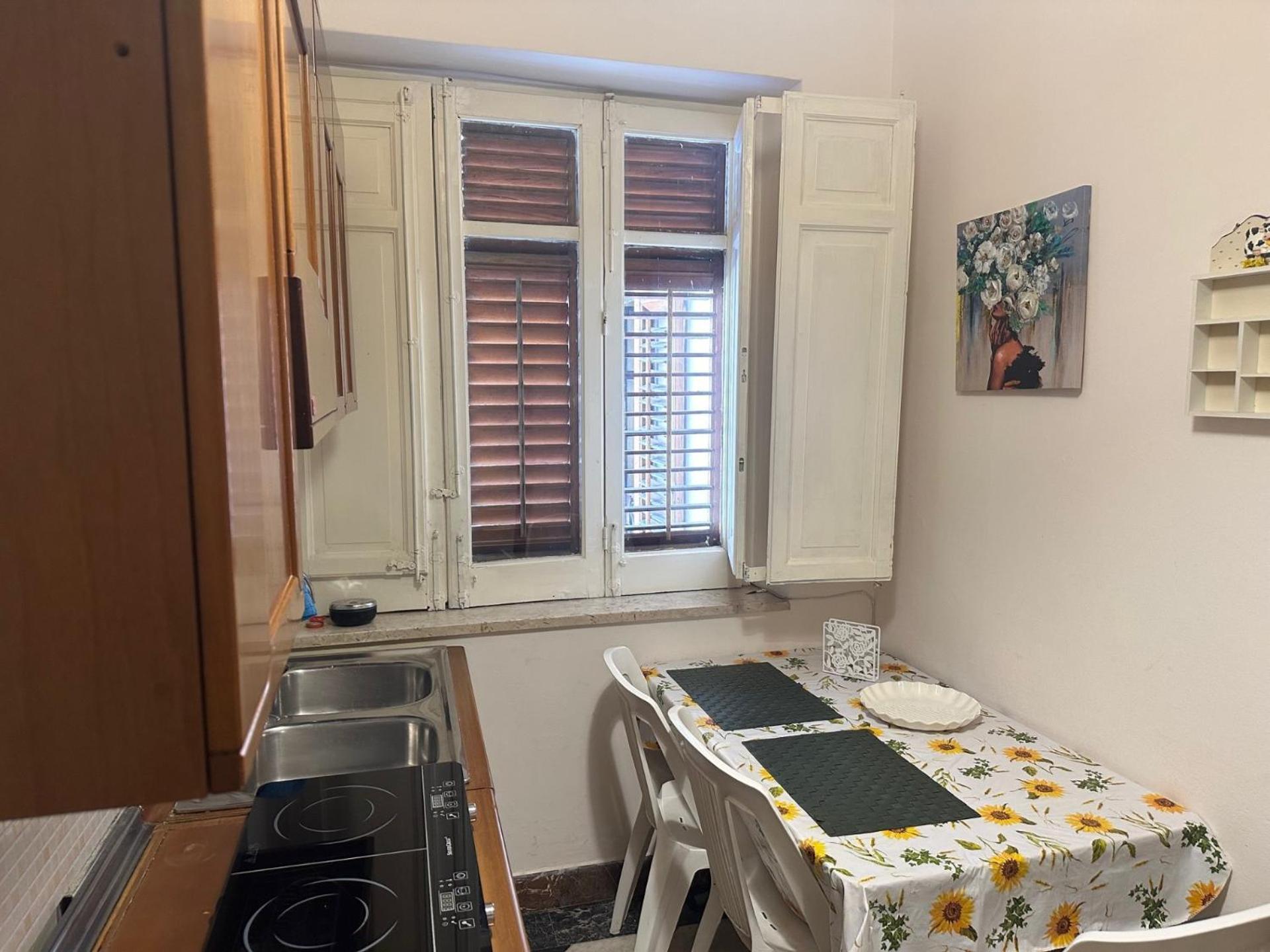 Apartament Dimora Di Maury A Due Passi Dai Trasporti E Da Ballaro パレルモ エクステリア 写真