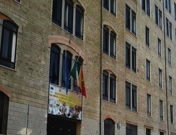 Apartament Dimora Di Maury A Due Passi Dai Trasporti E Da Ballaro パレルモ エクステリア 写真